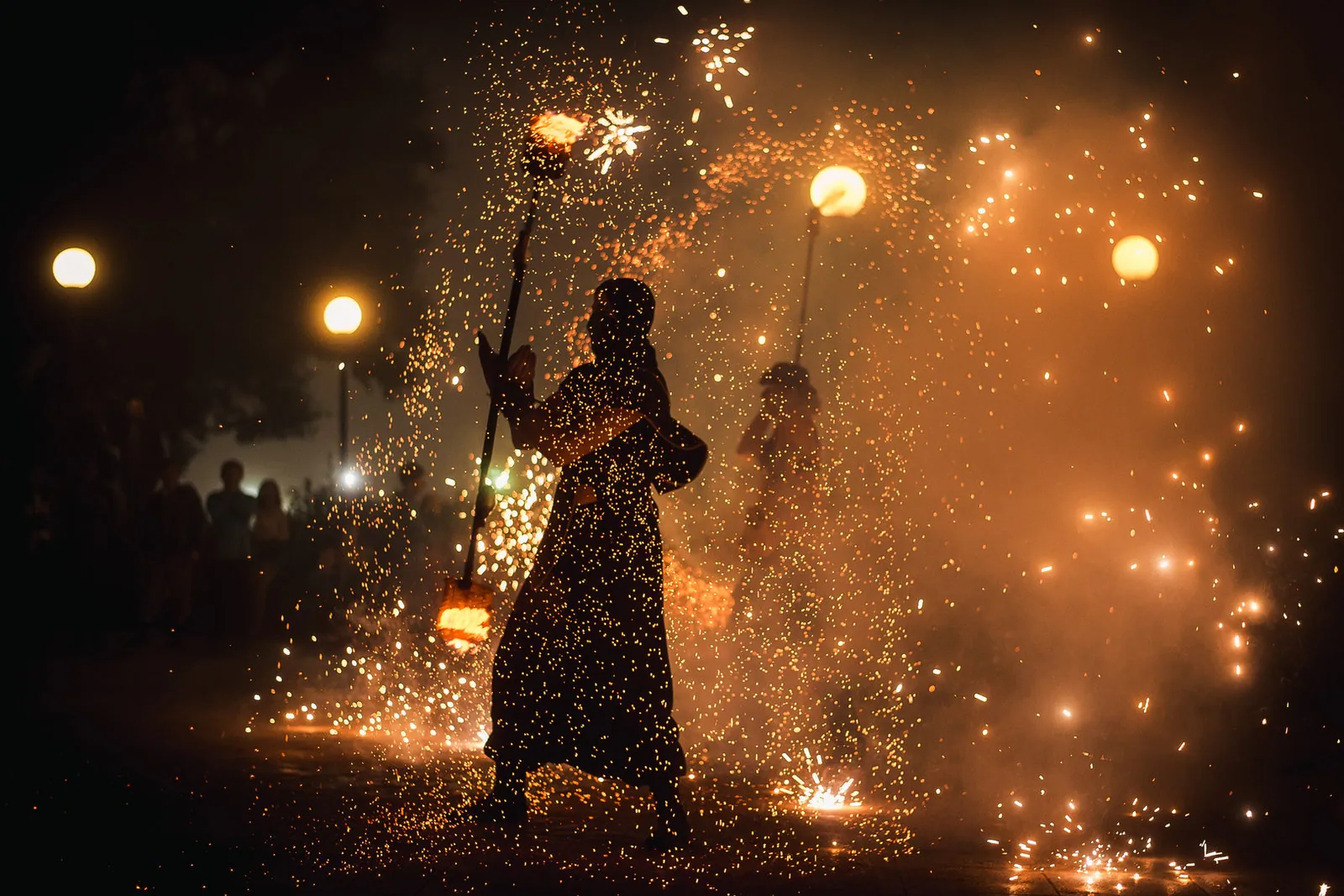 Espurnes de correfoc de nit